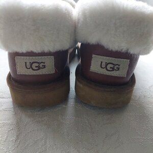 UGG Slippers Boots, Size Women's 6